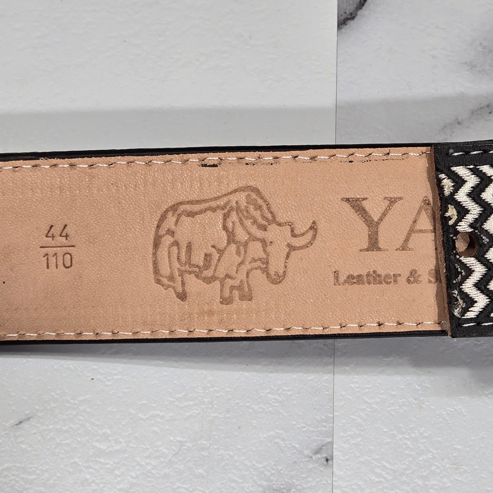 Yak Leather Silk Embroidered Western Belt Black White Horseshoe Size 44 Cowboy - Picture 5 of 5